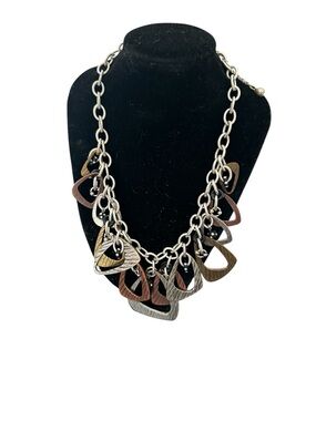 Chico’s multitone bib necklace